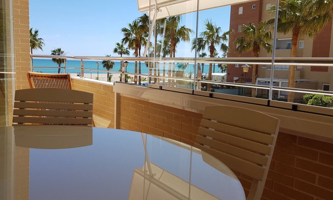 Roquetas de Mar Apartamento | BRISAMARINA, ALOJAMIENTO EN PRIMERA LINEA DE PLAYA