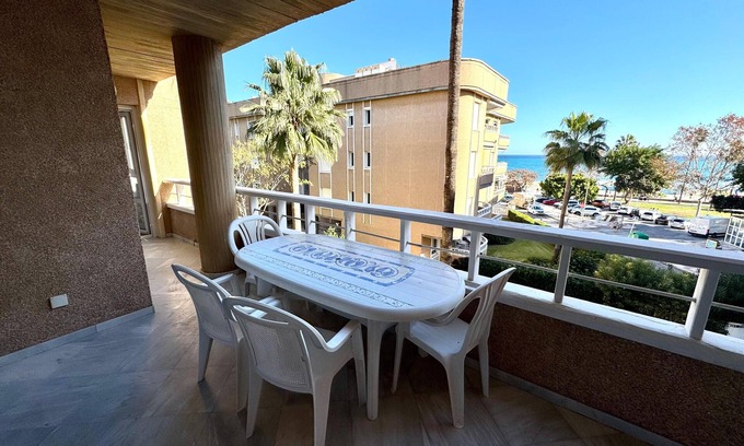 Carihuela Apartamento | EN PRIMERA LINEA DE PLAYA CON VISTAS Y GARAJE