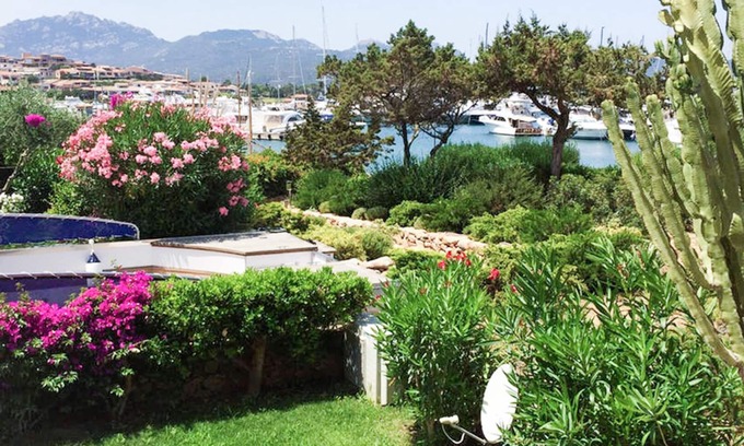 Porto Rotondo Apartamento | Apartamento en primera fila en el muelle