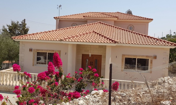 Pyrgos Casa | Primer año de publicidad Hermosa villa con piscina privada y vistas impresionantes