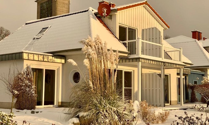 Bad Kleinen Casa | Fischerhus mit Boot,Sauna und Kamin je Seite