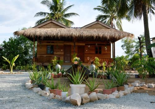 Traeuy Kaoh Casa | Fish Island Bungalows