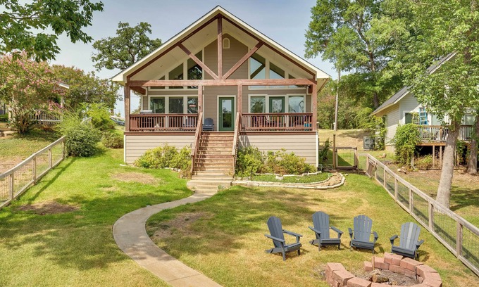 Seven Points Casa | Fish & Kayak: Tranquil Cedar Creek Home!