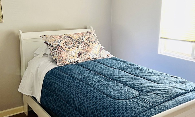 Algonac Cabaña | Fisherman's Cottage with lake access and dock private parking