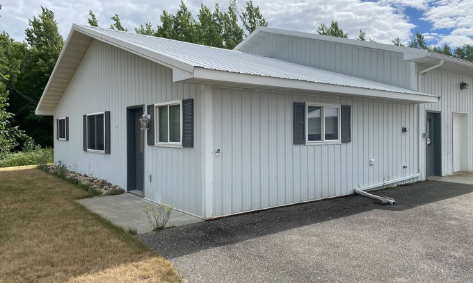 Hackensack Apartamento | Fishing for a room..we've got a great catch!! Excellent location near Woman Lake