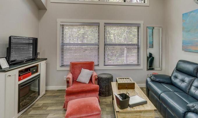 West Point Casa | Fishing Pond Minervas Cottage in West Point!