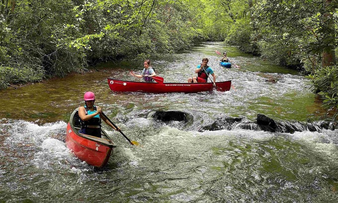 Blairsville Cabina | Fishing, Swimming, Kayaking, Hot Tub, Dog Friendly