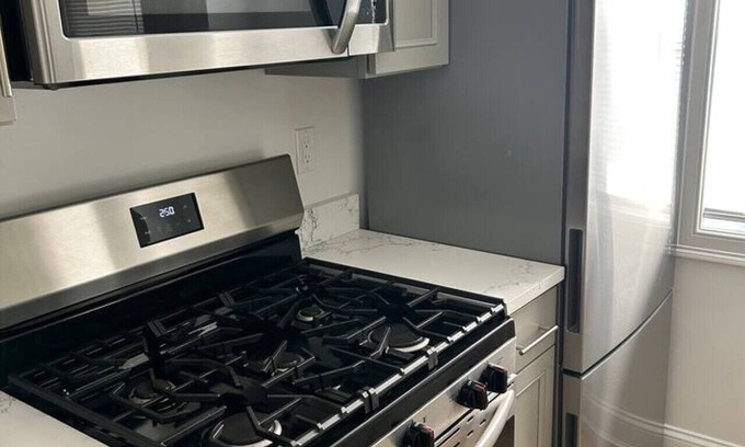 Fitchburg Apartamento | Fitchburg quiet side modern 2BD.