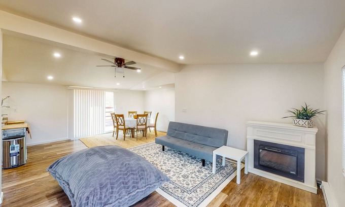 Keene Casa | Five-Acreage Retreat - Mountain Views & Fireplace