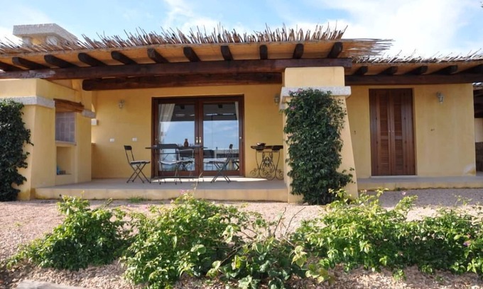 Golfo Aranci Villa | 5 minutos de la playa blanca con una espléndida vista al mar