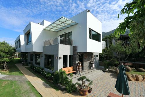 Shuili Casa | Five mountains and Three Water B&B