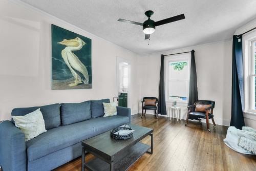 Southeast Omaha Casa | Five Star Zoo Stay with Full Kitchen and Self Check-In
