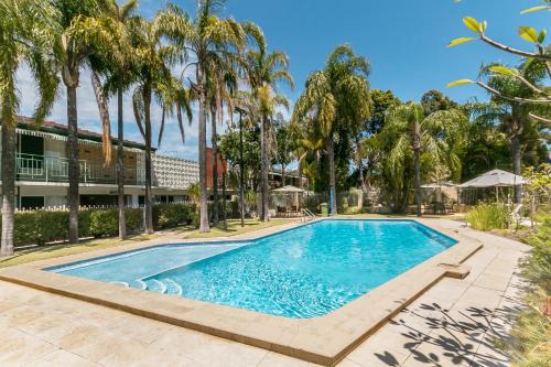 Rivervale Hotel | Flag Motor Lodge