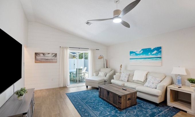South Sarasota Casa | Flamingo Cottage: Renovation Sleep 6 Hot tub, Pool