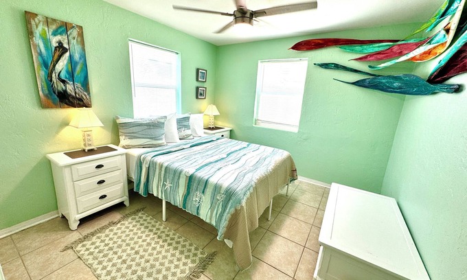 Ormond-by-the-Sea Casa | Flamingo Key Beachside Bungalow, Stroll to the Beach! Dogs are welcome here 🐶