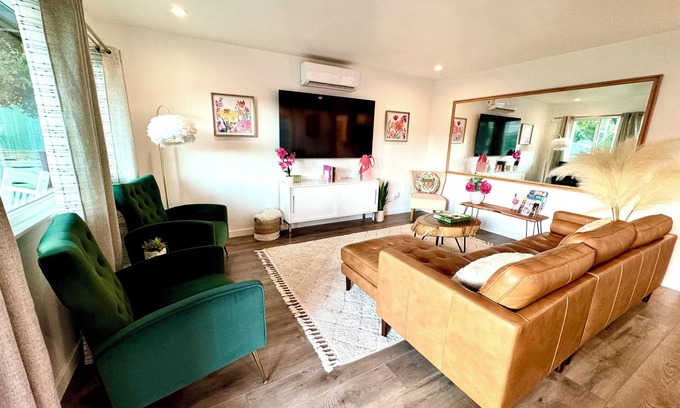 Atascadero Casa | Flamingo Oasis - Next to the Atascadero lake/park/zoo!