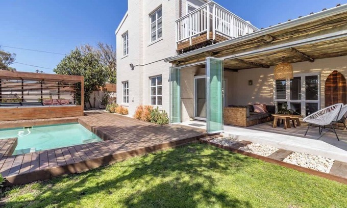 Milnerton Casa | Flamingo Villa @ Beach/Pool/Luxury/Solar Back Up