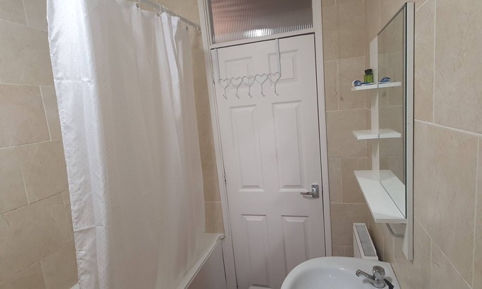 Stockwell Apartamento | FLAT 1 BARTON COURT ,JEFFERY'S ROAD STOCKWELL, LONDON, UK
