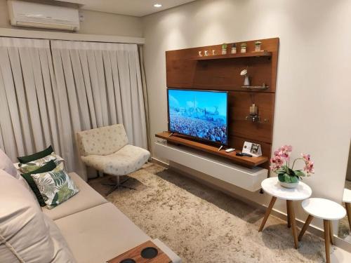 Ribeirao Preto Apartamento | Flat em Hotel com piscina, garagem, Wi-fi e Limpeza diária