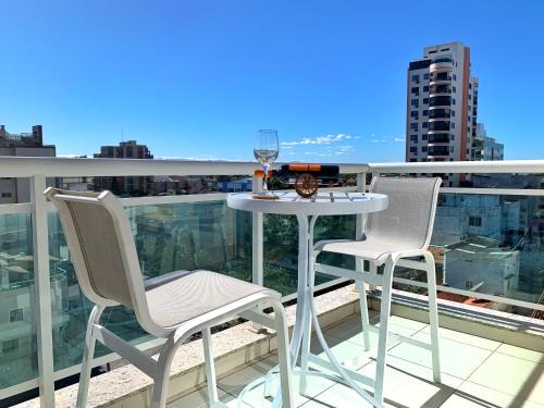 Macae Apartamento | FLAT exclusivo no Hotel RAMADA Macaé, Smartv, Wifi 512Mbps, piscina e Garagem
