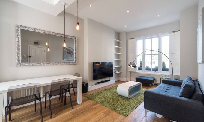 Harrow Road Apartamento | Flat in Westbourne Park / Maida Hill