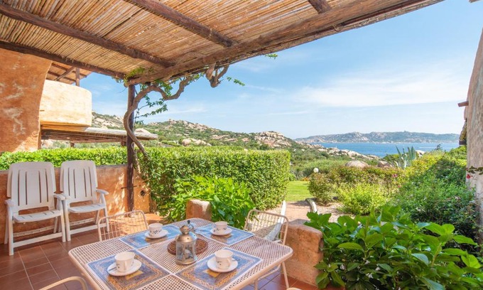 Punta Sardegna Apartamento | Flat La Quercia