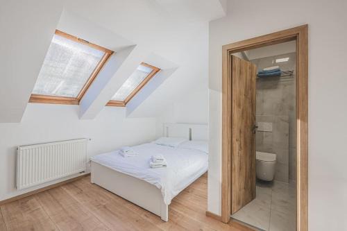 Andel Apartamento | Flat Near Prague Castle Stylish & Prime Location 5