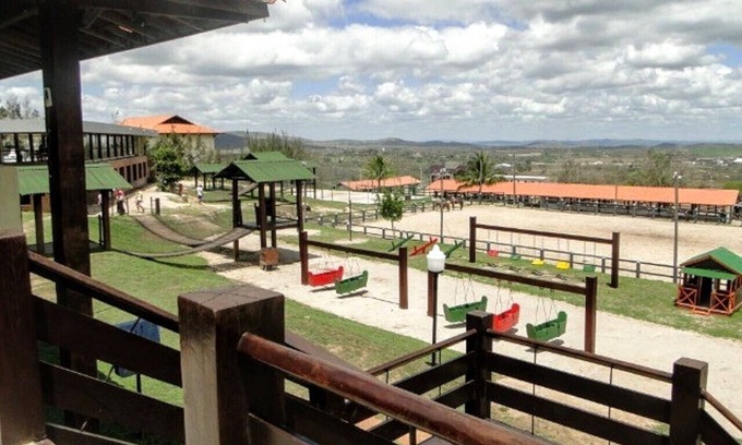 Saire Apartamento | Flat no Hotel Fazenda Monte Castelo Gravatá 2 qts Junto à Fazendinha e Piscina