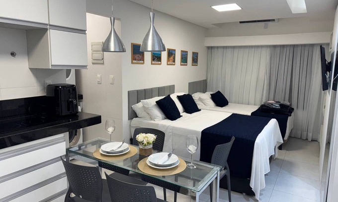Boa Viagem Apartamento | Flat with pool 50m from the beach