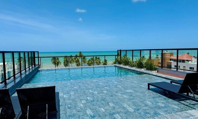 Cabo Branco Apartamento | Flat with private Jacuzzi 50m from the sea and infinity pool on the rooftop