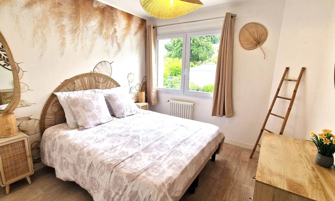 Perros-Guirec Apartamento | piso de dos habitaciones, a pie de la playa con aparcamiento y balcón
