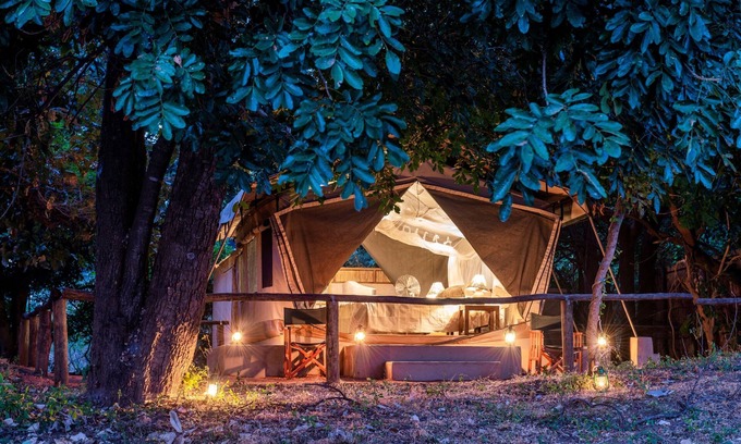 South Luangwa National Park Otro | Flatdogs Camp