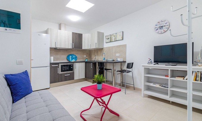 Playa de Arinaga Apartamento | Flatguest Arinaga Playa 4 - Beach - Relax - FastWiFi
