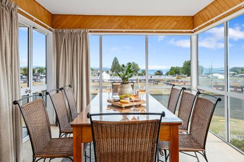 Taupo Casa | Fletcher House. No 1