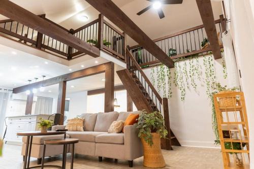Fletcher Casa | Fletcher NC Getaway