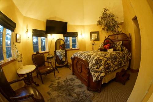 Lake Arrowhead Casa | FLEUR DE LAC EUROPERAN INn