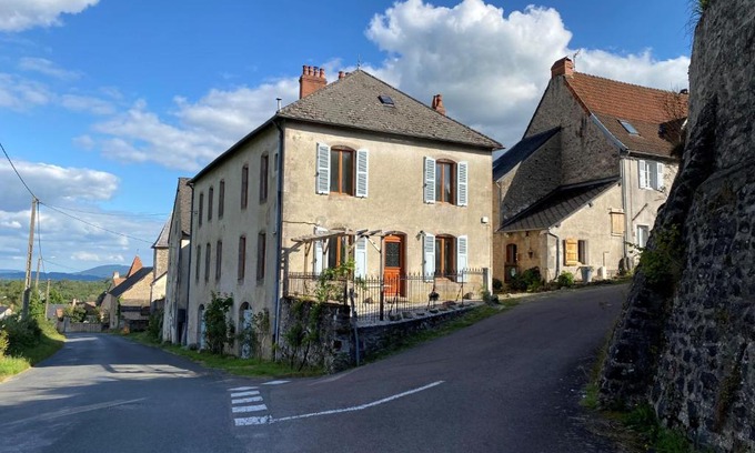 Saint-Leger-sous-Beuvray Apartamento | Fleurs au Bourg