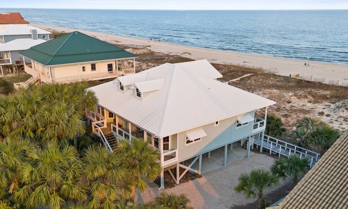 Sea Palm Village Casa | Flew The Coop: 4 BR Beachfront Home- Hot Tub, Pet Friendly, Sleeps 12!