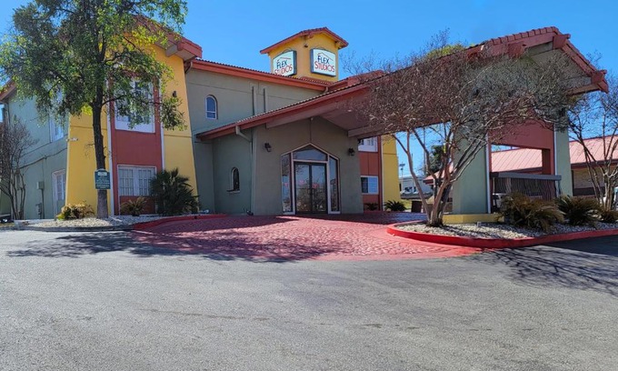 Medical Center District Hotel | Flex Studios