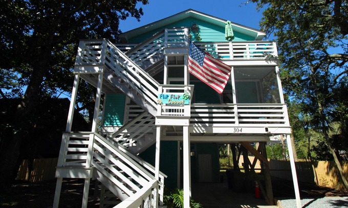 Sunset Point Casa | Flip Flop Causual~ vibrant 2 bedroom in the heart of Folly