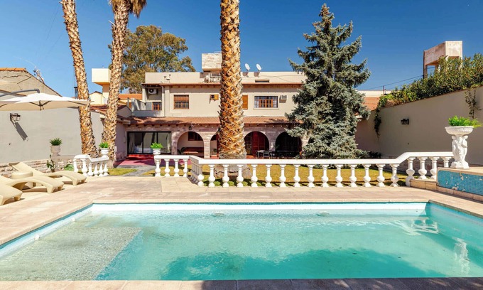Godoy Cruz Casa | Fliphaus + Wine Country - 9 Dorm 22 pax Piscina Jacuzzi