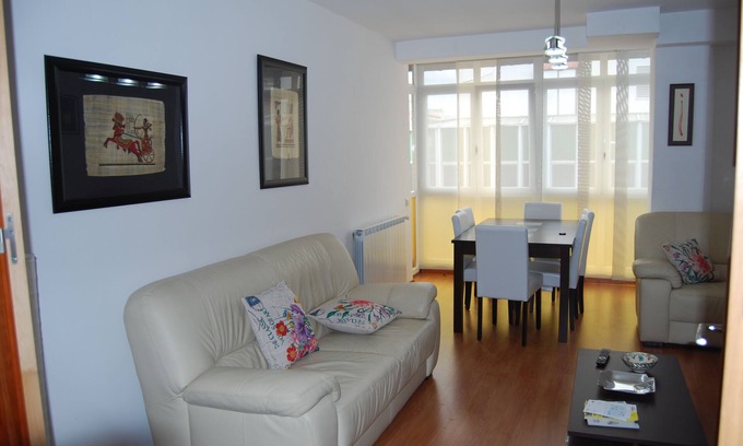 Leon Apartamento | PISO CÉNTRICO, MODERNO, EQUIPADO, CONFORTABLE Y WIFI 100 M2. OPCIÓN GARAJE