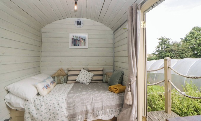 Liskeard Cabaña | Flora's Hut