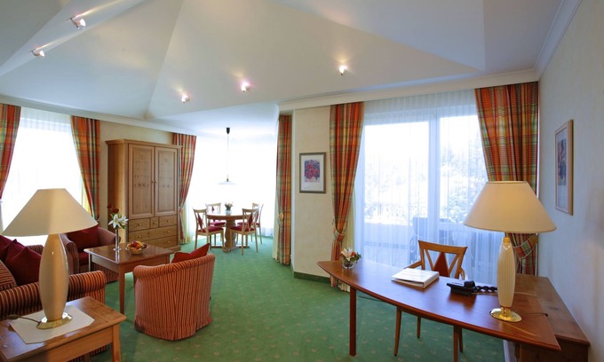 Schluchsee Apartamento | Flora suite with shower/WC and balcony