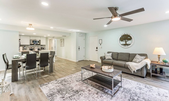 Royal Palm Bay Condominio | Florida Fun! Family Condo w/Pool, 8 Mi to WDW