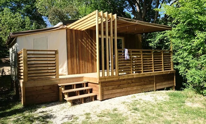 Esparron-de-Verdon Chalet De Esquí | Flower Camping La Beaume **** - Chalet Pili-pili Bois 32m2 CONFORT 3 bedrooms + semi-covered terrace 7 people