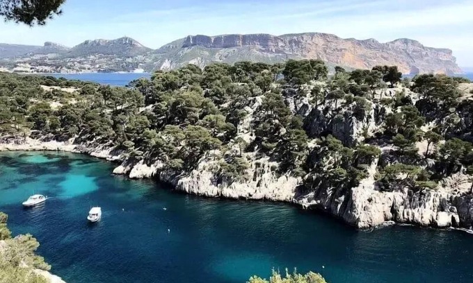 Esparron-de-Verdon Villa | Flower Camping La Beaume **** - Cottage not classified 55m2 2 bedrooms + Terrace + BBQ 6 to 11 people - 6 pers. included in the tariff