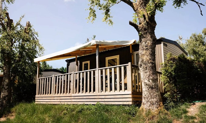 Granges-Aumontzey Casa | Flower Camping LA STENIOLE **** - Mobile home Great Comfort pond view - 2 bedrooms 4 people