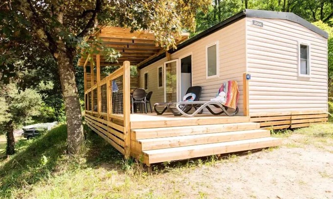 Les Ollieres-sur-Eyrieux Casa | Flower Camping Mas de Champel **** - Mobile-Home 30m2 Premium - 2 bedrooms - Covered terrace - CLIM + TV + sheets + towels included 4 people
