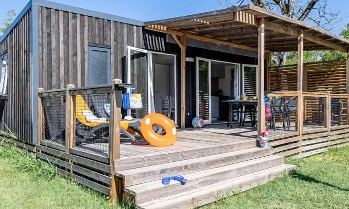 Les Ollieres-sur-Eyrieux Casa | Flower Camping Mas de Champel **** - Homeflower Premium 26.5m² - 2 bedrooms + terrace + TV + Air conditioning + Sheets + Towels 4 people